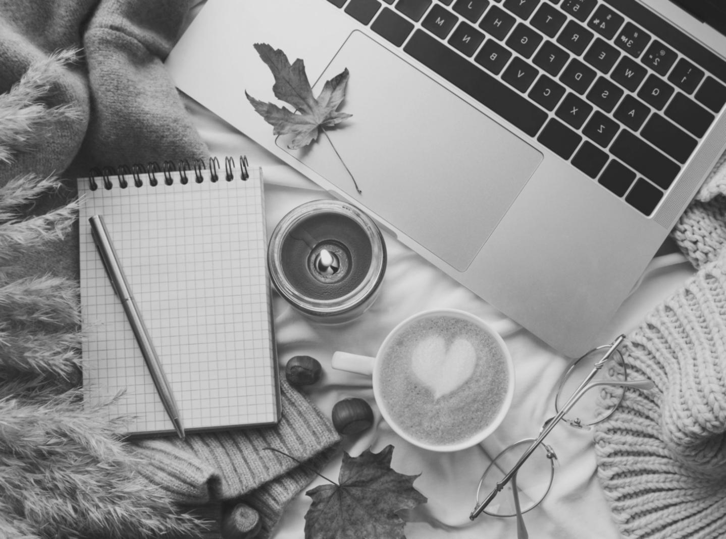 Team bei der Content-Analyse